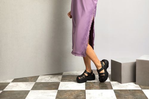 Damskie Sandały Platforma Crocs Stomp Fisherman 209938 Sandal 38-39 na Arena.pl