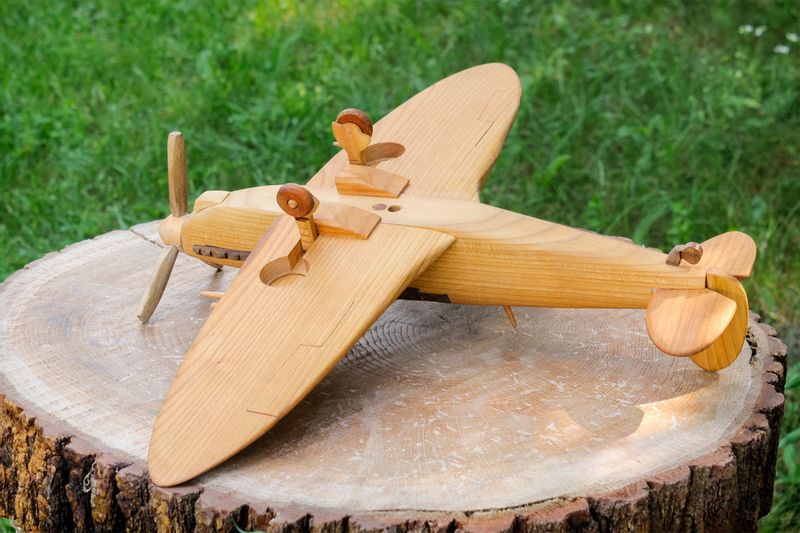 Duży model samolotu "Supermarine Spitfire" zdjęcie 6