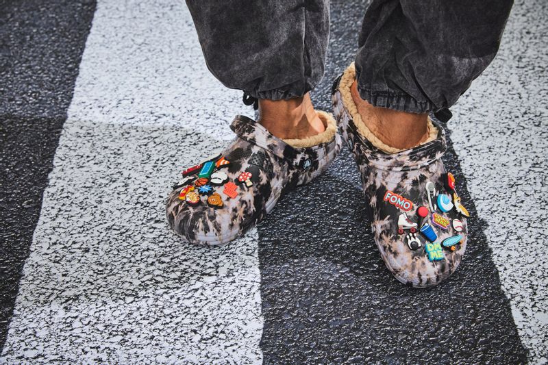 Męskie Ocieplane Klapki Buty Chodaki Crocs Classic Lined Clog 46-47 zdjęcie 11