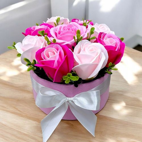 Flowerbox z Kwiatami Mydlanymi Prezent Upominek Flower box Róże Mydlane na Arena.pl