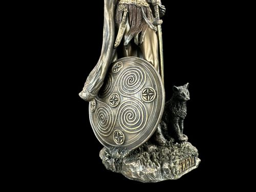 NORDYCKA BOGINI FREYA Z TARCZĄ VERONESE (WU76873A4) na Arena.pl