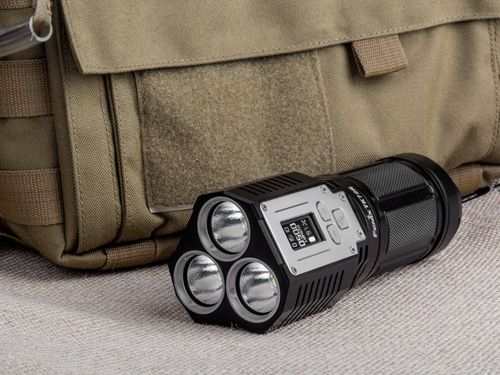 Latarka diodowa Fenix TK72R na Arena.pl