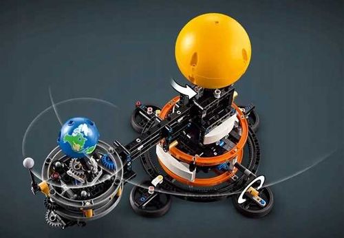 42179 - lego technic - planeta ziemia i księżyc na orbicie na Arena.pl