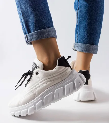 Białe sneakersy Aisys 39 na Arena.pl