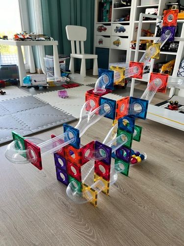 Connetix: klocki magnetyczne tor kulkowy kulodrom Ball Runn 92 elementy na Arena.pl