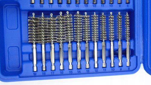 Zestaw szczotek do gniazd wtryskiwaczy i świec na Arena.pl