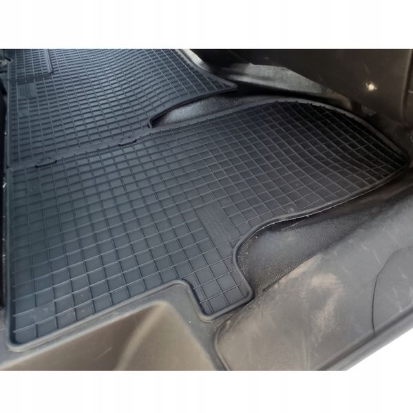 Iveco Daily VI (od 14) DYWANIKI GUMOWE DEDYKOWANE zdjęcie 9