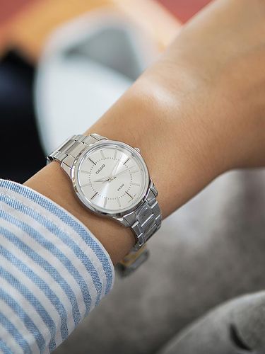 ZEGAREK DAMSKI CASIO LTP-1303D-7AVDF (zd591a) + BOX na Arena.pl