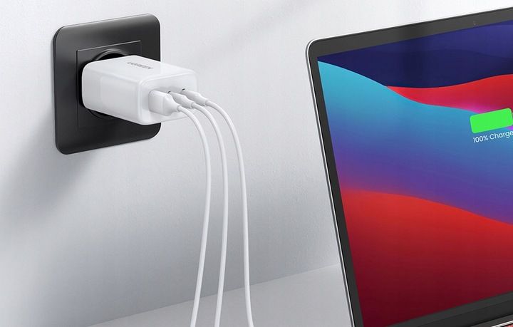 UGREEN ŁADOWARKA SIECIOWA KOSTKA ZASILACZ 2X USB C 1X USB-A QC 3.0 PD 65W zdjęcie 4