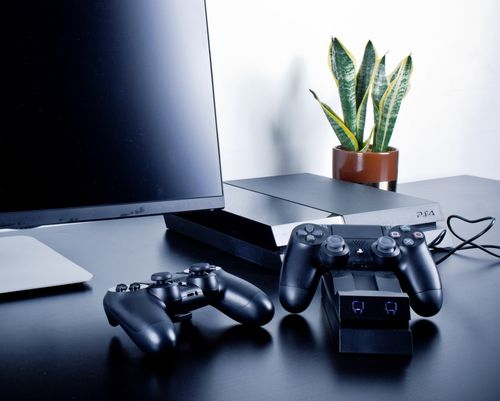 Stacja dokująca do padów PS4 Venom VS2732 Czarna na Arena.pl