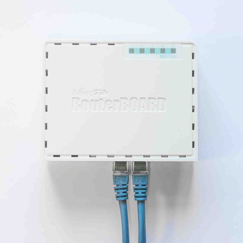 MIKROTIK ROUTERBOARD hEX (RB750Gr3) na Arena.pl
