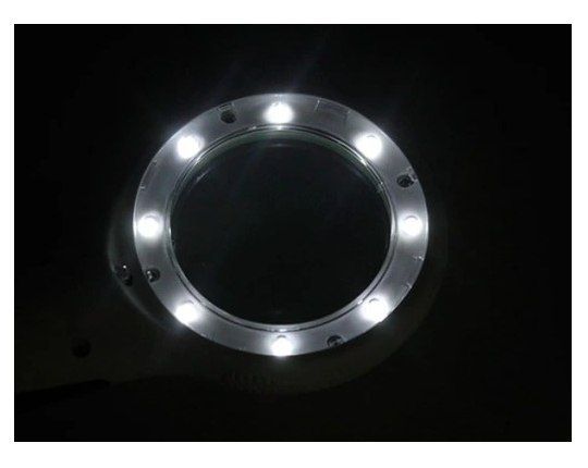 LUPA CZYTANIA SZKŁO POWIĘKSZAJĄCE 4X RĘCZNA 8 DIOD LED ZWY zdjęcie 4