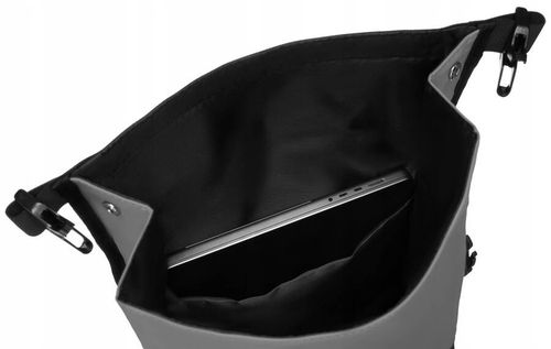 sportowy, szary plecak roll-top z usztywnianym spodem i uchwytem na Arena.pl