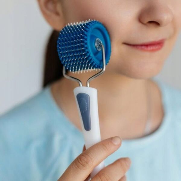 Aplikator LYAPKO WAŁEK z igłami do masażu twarzy ZIELONY + GRATIS zdjęcie 10