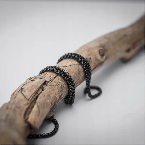 Łańcuszek damski oczkowy splot Ankier czarny na Arena.pl