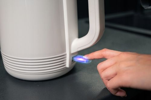 CZAJNIK ELEKTRYCZNY BEZPRZEWODOWY 2200W MOCNY BIAŁY STALOWY DUŻY 2,0L na Arena.pl