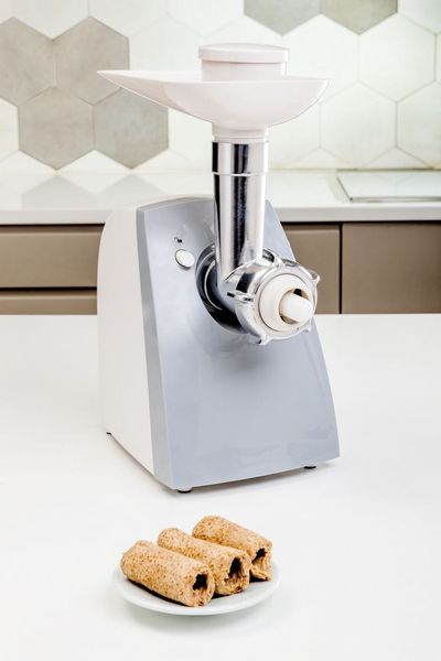 Maszynka do mięsa Eldom M200ZT MATT z szatkownicą i tarką do ziemniaków zdjęcie 11