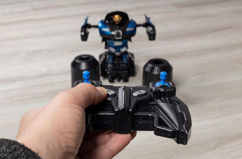 ZABAWKA 2W1 ROBOT + AUTO ”BORDO” zdjęcie 15