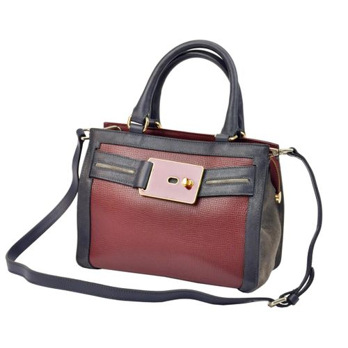 Innue V8282 na Arena.pl