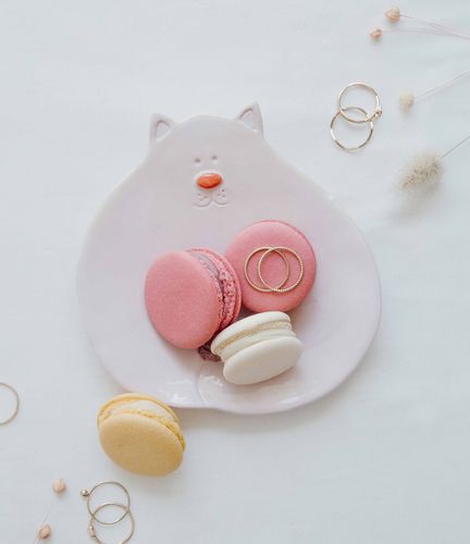 Różowy talerzyk deserowy kot - Rękodzieło na prezent - Lamabo Ceramics na Arena.pl