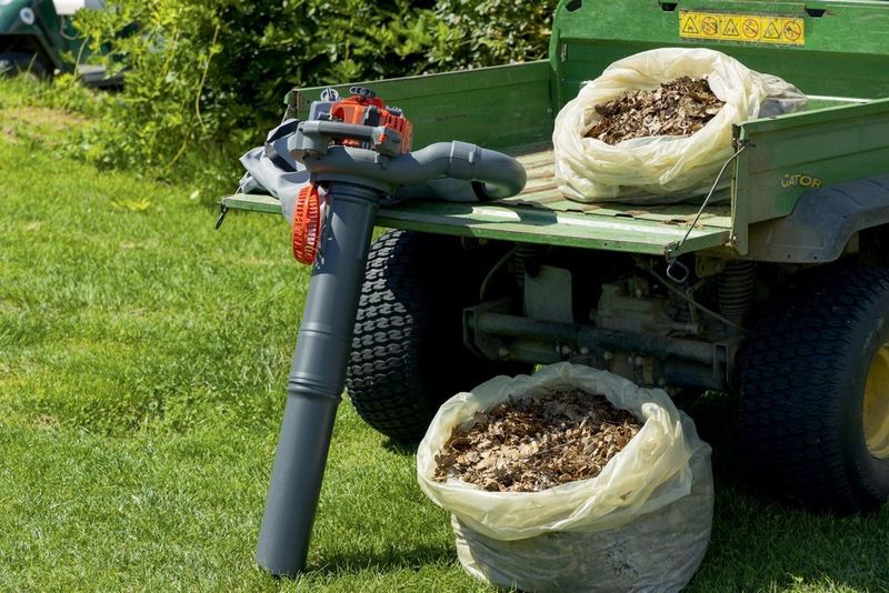 OLEO MAC BV 250 ODKURZACZ SPALINOWY OGRODOWY DMUCHAWA DO LIŚCI + ZESTAW DO ODKURZANIA KLASA PREMIUM 56609001E5Z EWIMAX-OFICJALNY DYSTRYBUTOR - AUTORYZOWANY DEALER OLEO-MAC zdjęcie 9