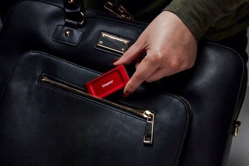 Przenośny zewnętrzny dysk SSD 1TB KINGSTON XS1000R USB 3.2 czerwony na Arena.pl