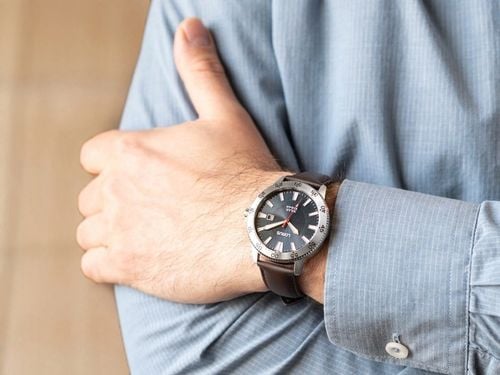 MĘSKI ZEGAREK LORUS RX349AX9 SOLAR ELEGANCKI NA PASKU DATOWNIK 100M na Arena.pl