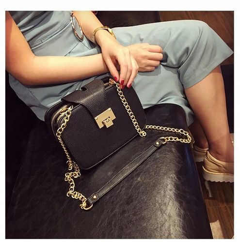 Torebka damska na ramię czarna mini kopertówka z łańcuszkiem łańcuszek na Arena.pl