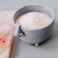 Szara miseczka ceramiczna śniadaniowa z misiem - Rękodzieło - Lamabo