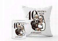 Zestaw PODUSZKA i KUBEK z nadrukiem PREZENT na rocznicę ślubu + imiona