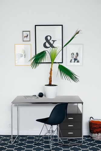 Biurko Thon czarne nowoczesne na Arena.pl