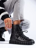 Czarne ocieplane botki damskie na platformie Potocki Rozmiar: - 36