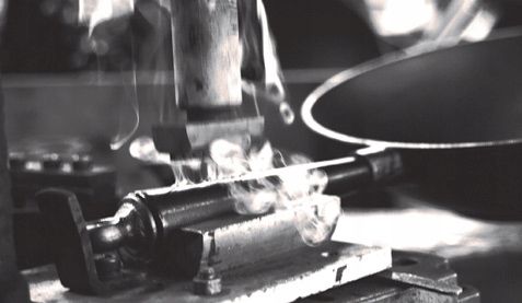 Garnek 2l żeliwny owalny z pokrywą Skeppshult Tradition czarny na Arena.pl