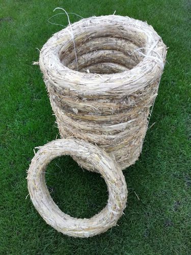 Wianek słomiany 25 cm x 25 sztuk, podkład ze słomy, dekoracja na Arena.pl