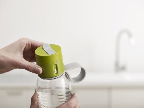 Butelka na wodę Dot Active 750 ml biała Joseph Joseph na Arena.pl