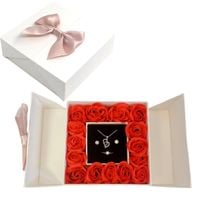 Szkatułka na Biżuterię z Różami Czarna Pudełko Prezentowe na Pierścionki