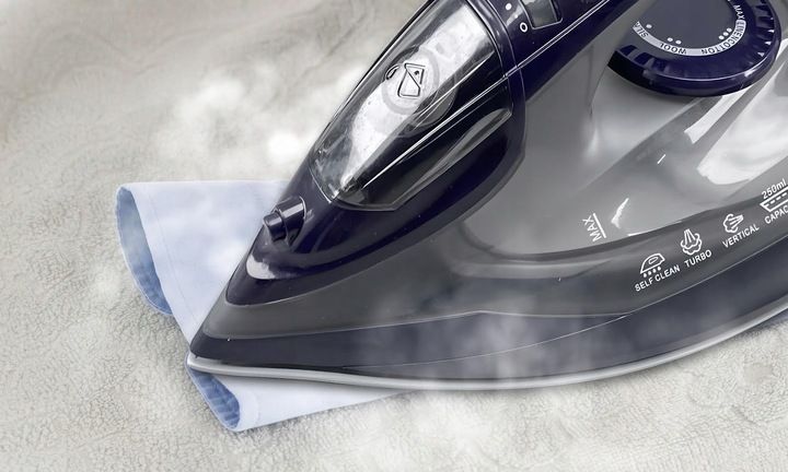 ŻELAZKO PAROWE CERAMICZNE WYDAJNE ŻELAZKO ANTI-DRIP PRASOWANIE W PIONIE zdjęcie 5