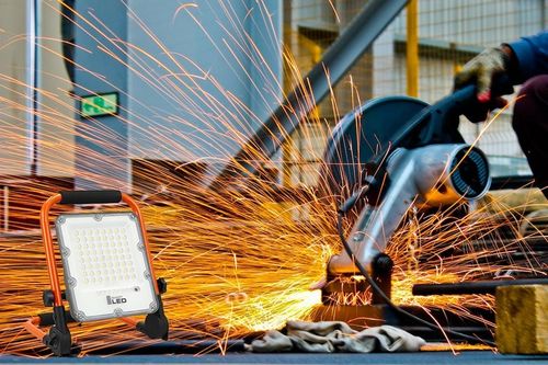 Halogen LED Naświetlacz Akumulatorowy Budowlany 100W Roboczy Przenośny na Arena.pl