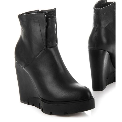 Modne Botki Z Protektorem r.38 na Arena.pl