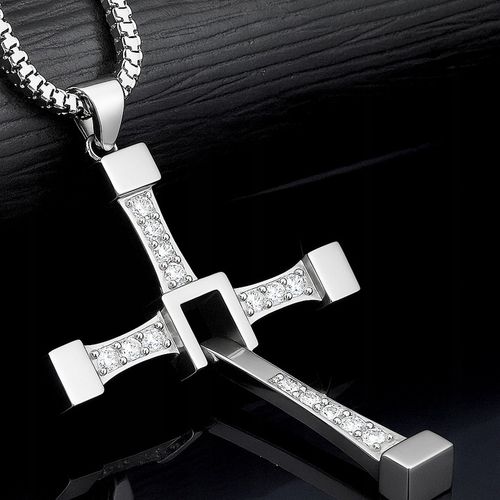 Srebrny Krzyżyk Męski Vin Diesel z Cyrkoniami pr 925 Grawer Gratis na Arena.pl