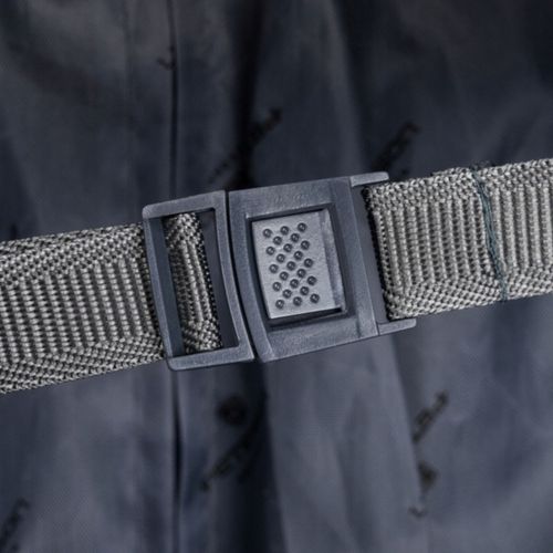 Duża walizka z wytrzymałej tkaniny poliestrowej w czerwono-niebieskim kolor na Arena.pl