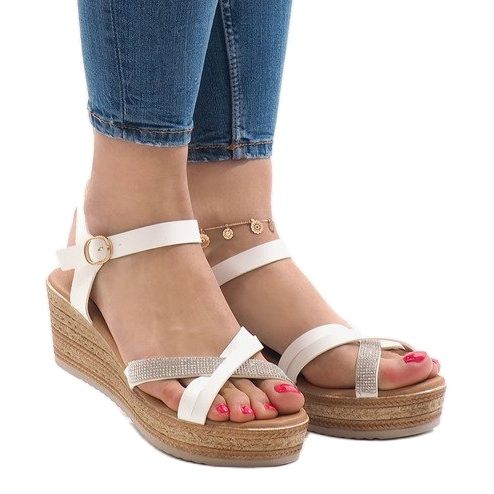 Biały sandały na platformie WS8816 r.37 na Arena.pl
