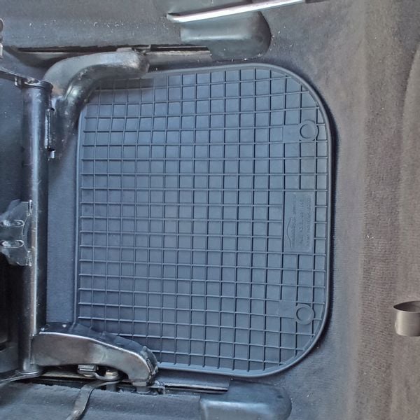 Dywaniki dedykowane do Audi A3 8L TUNEL zdjęcie 13