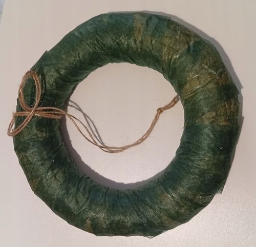 Podkład słomiany 28 cm owinięty fizeliną zieloną baza do wianka na Arena.pl