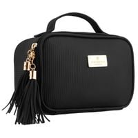 czarna kosmetyczka z tkaniny syntetycznej wyposażona w cztery przegródki