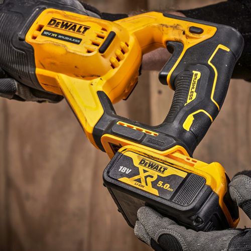 Piła szablasta DEWALT DCS382NT-XJ na Arena.pl