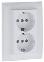 Efapel Logus90 gniazdo podwójne schuko biały 90332 cbr