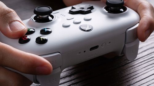 Kontroler bezprzewodowy 8BITDO Ultimate 3-Trybowy Biały na Arena.pl