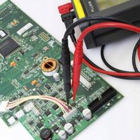 ZESTAW PINÓW TESTOWYCH Z GNIAZDEM 4 MM DO POŁĄCZENIA PRZEWODU POMIAROWEGO