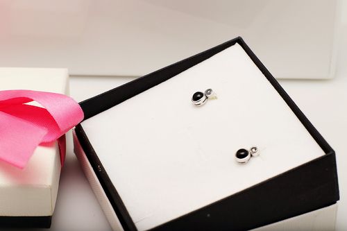 srebrne kolczyki z onyksem i markazytami - kdm6140o na Arena.pl